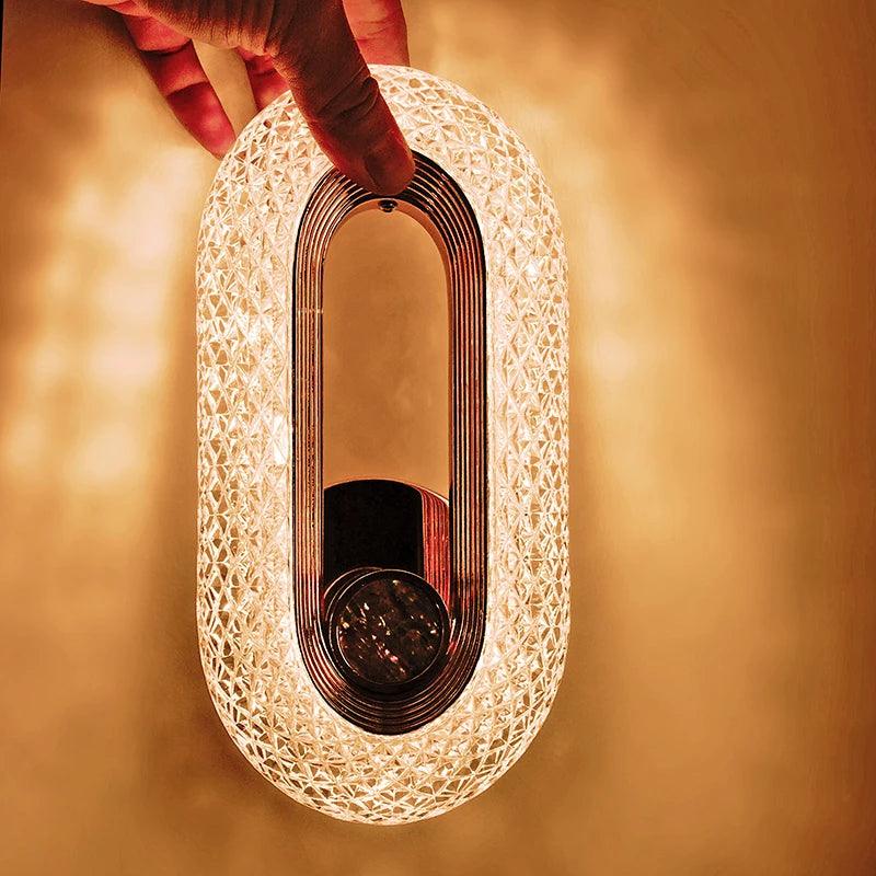 Applique Murale : Luminaire Cristal Luxueux avec Détails Dorés-LUMICONCEPT