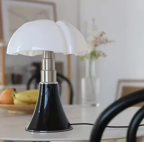 Vintage bat-shaped table lamp - Minimalist Scandinavian style