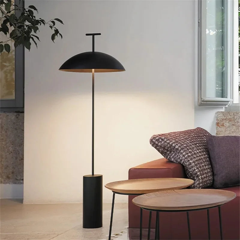 Lampadaire Industriel Minimaliste Scandi en Métal Rouge/Noir/Blanc pour Salon et Salle à Manger-LUMICONCEPT