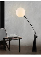 Lampadaire LED Design Nordique Moderne avec Télécommande et Luminosité Réglable-LUMICONCEPT