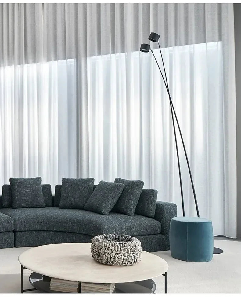 Lampadaire LED Minimaliste Noir avec Longue Perche pour Salon et Chambre-LUMICONCEPT