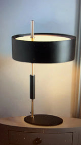 Lampadaire LED Moderne en Fer Noir pour Salon et Chambre à Coucher-LUMICONCEPT