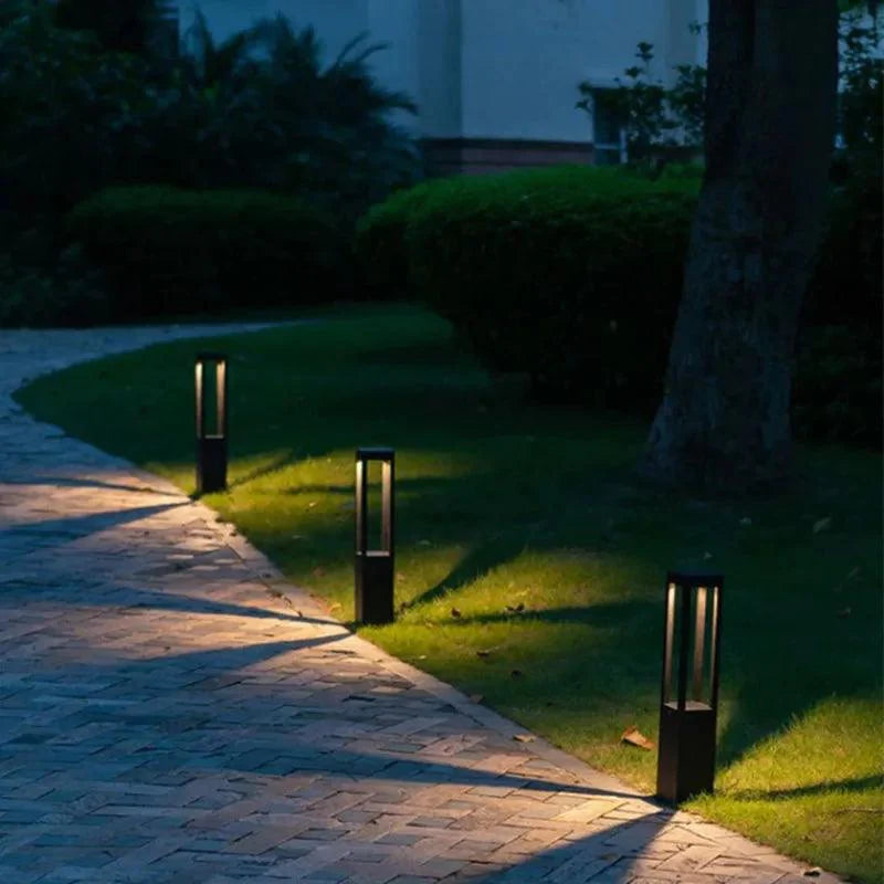 Lampadaire Solaire Moderne pour Jardin et Paysages-LUMICONCEPT