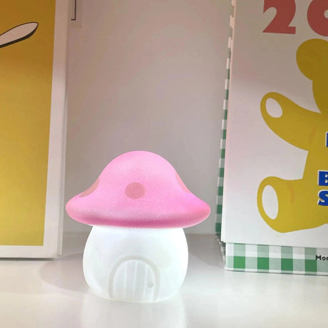 Lampe Enfant Champignon - Élégance Contemporaine pour une Ambiance Apaisante-LUMICONCEPT