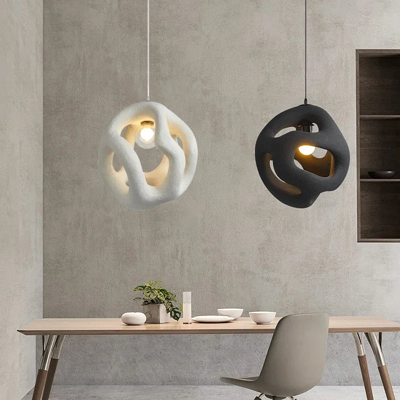 Lampe Suspendue en Résine au Design Moderne et Élégant pour Éclairer Tous Vos Espaces Intérieurs-LUMICONCEPT