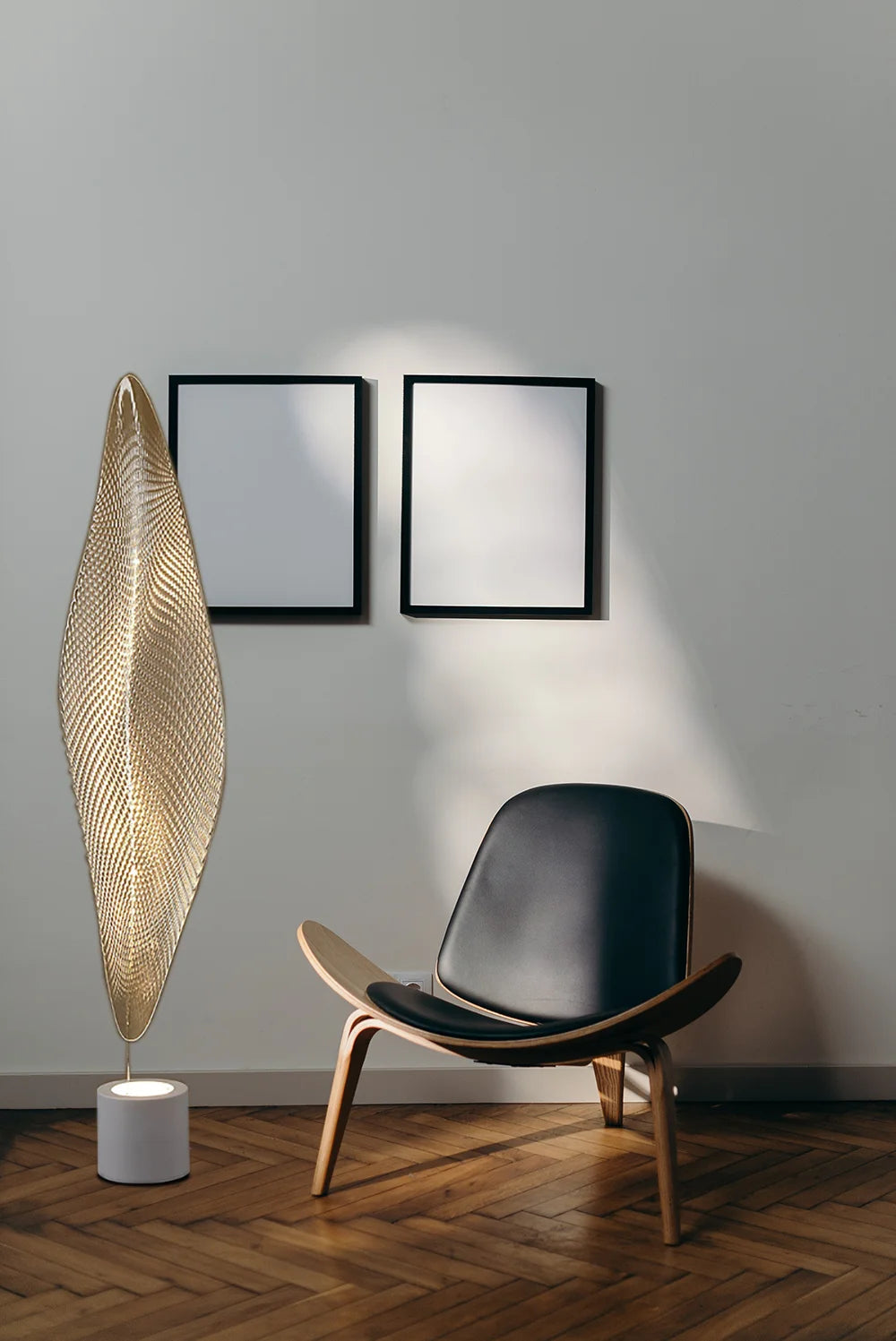 Lampe de Sol Artistique en Acier Poli au Design Moderne et Créatif pour Décoration Intérieure-LUMICONCEPT