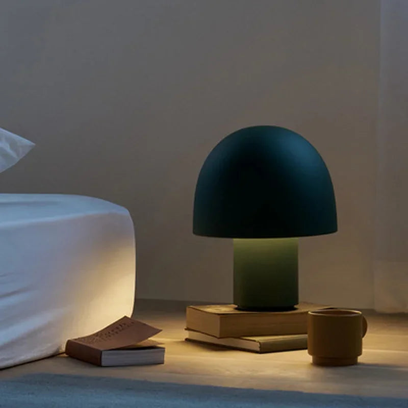 Lampe de bureau nordique moderne en métal pour chambre et étude-LUMICONCEPT