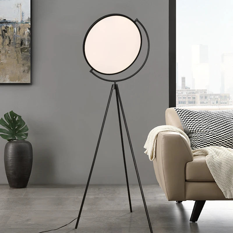 Lampe de sol LED chic en métal avec trépied pour une ambiance raffinée au salon-LUMICONCEPT