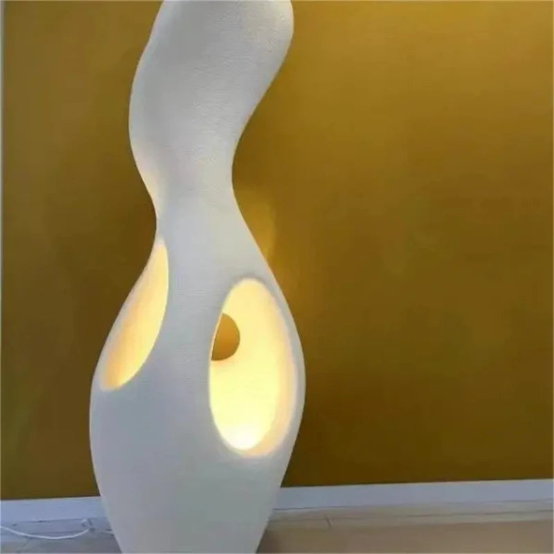 Lampe de sol moderne Sabi pour salon et chambre à coucher, design simple et élégant-LUMICONCEPT