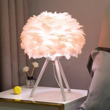 Lampe de table élégante en plumes d'oie nordique-LUMICONCEPT