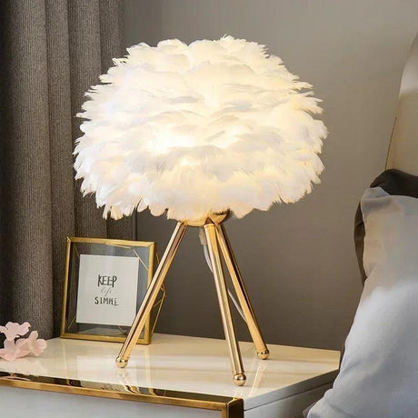 Lampe de table élégante en plumes d'oie nordique-LUMICONCEPT