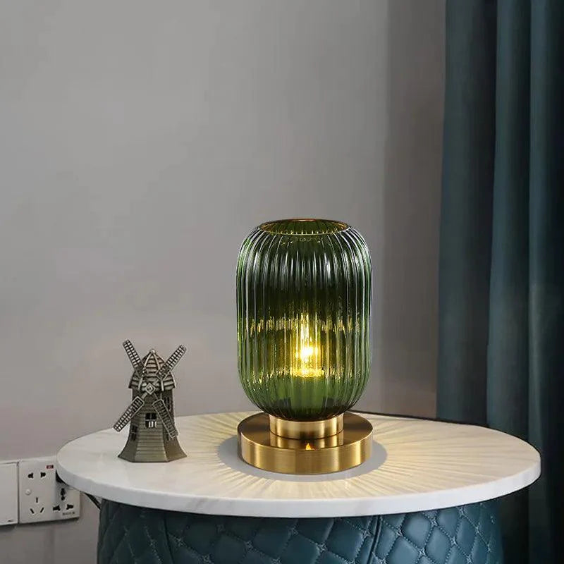 Lampe de table nordique en verre élégant-LUMICONCEPT