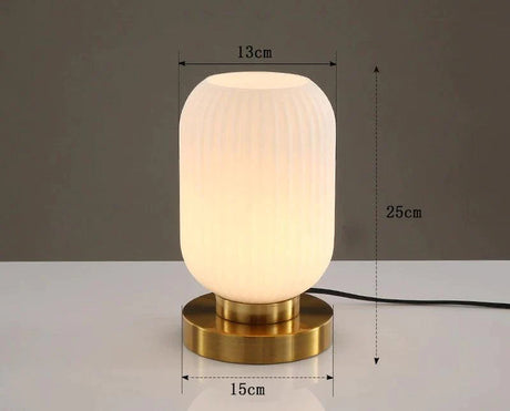 Lampe de table nordique en verre élégant-LUMICONCEPT