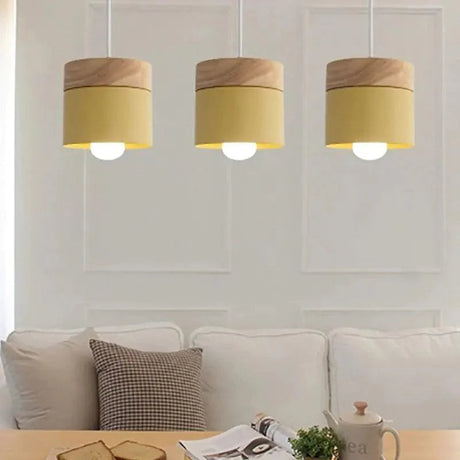 Suspension LED Élégante en Bois et Fer pour Intérieur Chic-LUMICONCEPT