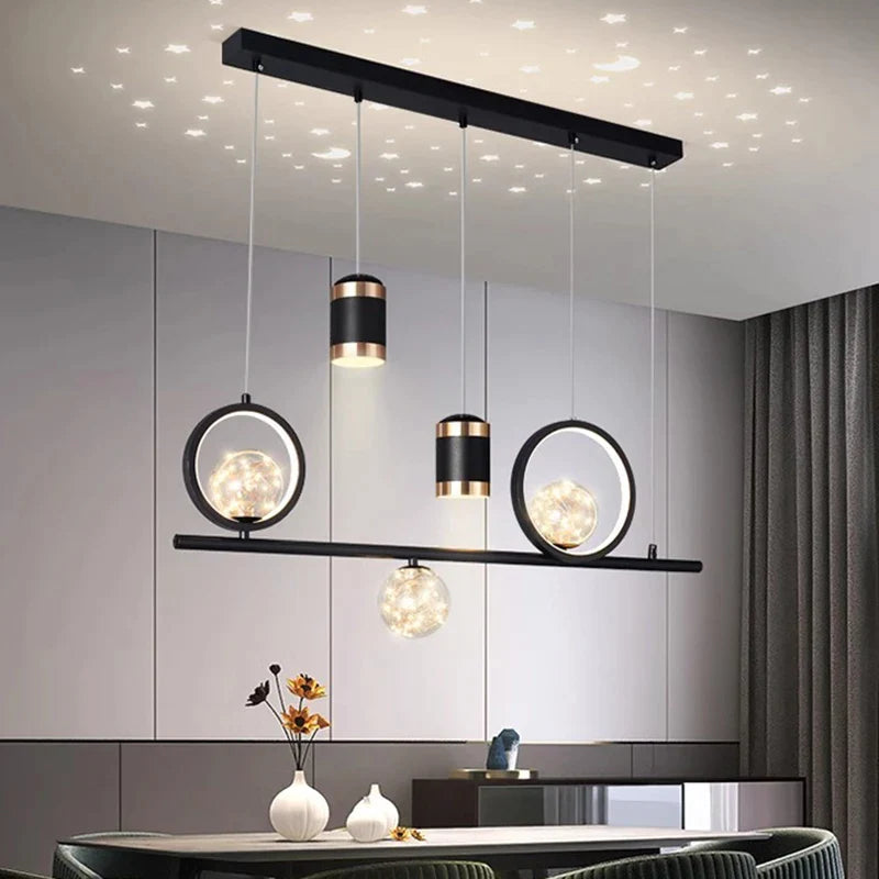 Suspension Moderne Ajustable avec Anneaux Dorés et Éclairage LED Variable-LUMICONCEPT