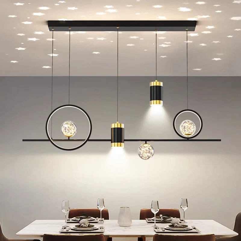 Suspension Moderne Ajustable avec Anneaux Dorés et Éclairage LED Variable-LUMICONCEPT